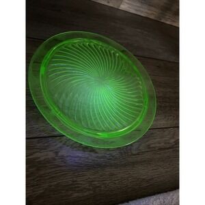 Vintage depression Green Uranium Glass Swirl Trivet 10" 3-Footed Cake Plate
